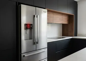 Buzdolabı Ünlem İşareti Yanıyor: Nedenleri ve Adım Adım Çözüm Yolları